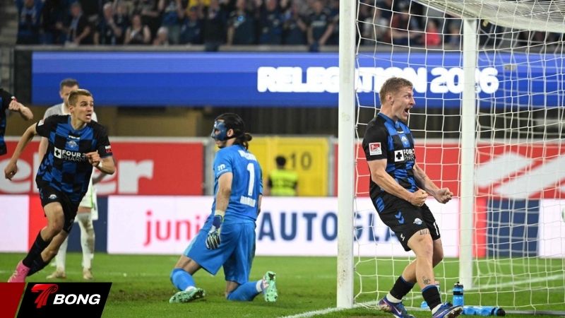 Màn sụp đổ trong 120 phút tại Paderborn